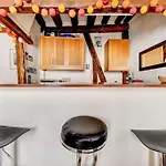 Appartement Charmant, Atypique Et Central !