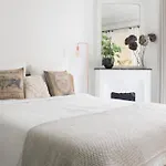 Beautiful Renovated Apartment In Paris