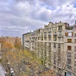 Charming Love Nest In Paris