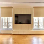 Elegant Central Flat In Paris, Near Saint Germain