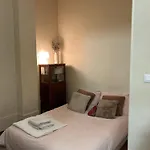 Appartement Typiquement Parisien Cosy