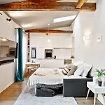 Paris Eiffel Tower - Cityapartmentstay
