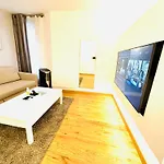 Spacieuses Flats 2 Bedroom Bastille Paris Centre