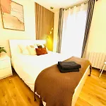 Spacieuses Flats 2 Bedroom Bastille Paris Centre