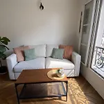 Charming And Elegant Apartment Oberkampf Paris
