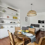 Le Marais & Place Des Vosges - Cityapartmentstay