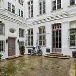 Le Marais & Place Des Vosges - Cityapartmentstay