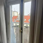 Sunny Apartment In Paris Batignolles