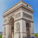 Champs-Elysees/President Palace.Terrace & Parking