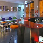 Apostrophe Hotel