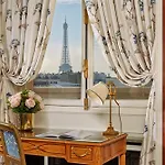 Hotel Raphael