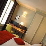 Hotel De L\'Universite