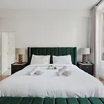 Kaza Bella - Paris 8 Luxurious Apartment Close To Arc De Triomphe