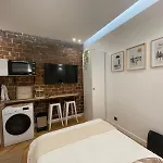 Petit Appartement Au Coeur De Paris