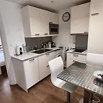 Charmant Apartment In Monmartre
