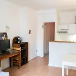 Charming Studio With View Near The Sacre Coeur!