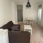 Paris 8Th, Bright, Very Good Location