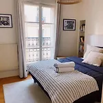 Appartement Parisien Baigne De Soleil