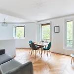 Montmartre Cozy 1Br Flat