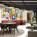 Hotel Moderniste