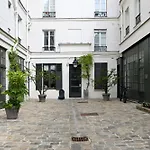Small Studio Next To Invalides