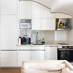 111-Nice Flat In Le Marais