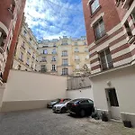 Lovely Studio Near The Arc De Triomphe