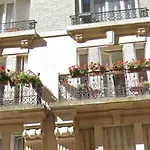 Cosy Haussmannien Appartement