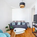 Guestready - Tranquil Hideaway In The Vibrant 15Th