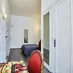 Hotel Tiquetonne