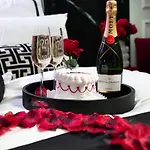 La Suite Trocadero - Private Jaccuzi