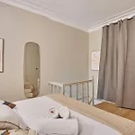 Charmant Studio Duplex Beaubourg Le Marais By Studio Prestige