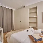 Charmant Studio Duplex Beaubourg Le Marais By Studio Prestige