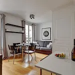 395 Suite Biot 10 - Superbe Appartement A Paris