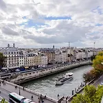 Guestready - Luxury Apartment On The Ile De La Cite