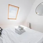 2 Pieces Refait A Neuf Dernier Etage - Paris 19 - 4P - Flat-Guest