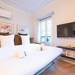 Luxury apartments in Paris Center