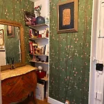 Spicy Stay And Play In The Heart Of Paris