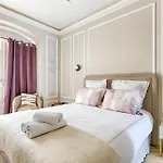 Luxury And Design Studio Invalides