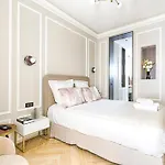 Luxury And Design Studio Invalides