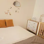 Champs Elysees Luxury Appartment
