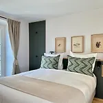 Spacious Luxembourg Garden Family Flat