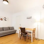 Lovely Flat Close To Arc De Triomphe