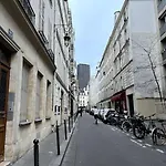 Cosy Studio Near Eiffel Tower