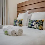 Elegant Family Apartment - Rex - With Ac