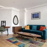 Grand Appartement Climatise 2Br Avec Terrasse