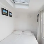 Cozy And Modern Apartment In Paris