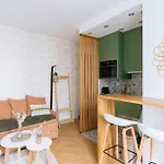 Alluring 1 Bedroom Apartment 5 Min To The Eiffel Tower!