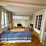 Appartement De 2 Chambres Au Coeur De Paris