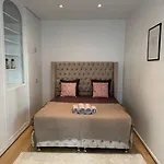 Charmant Appartement Au Moulin Rouge